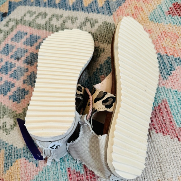 Boutique | Lainey leopard Sparta canvas sandals - Picture 4 of 4